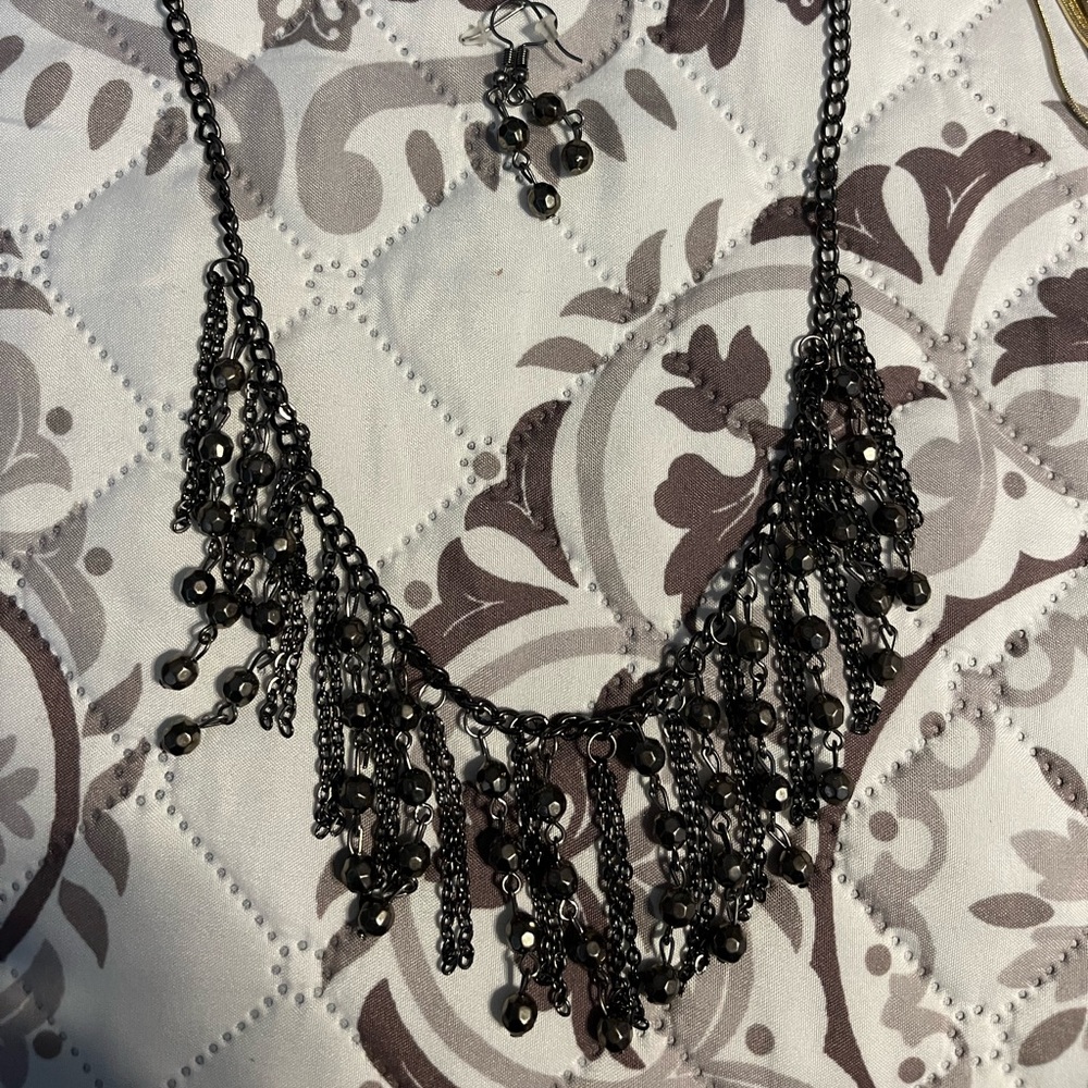 Necklace and earrings set